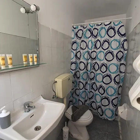 Oasis Apartment With Sea View Alopronia